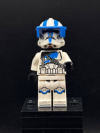 LEGO Minifigura Clone Heavy Trooper, 501st Legion (Phase 2) - White Arms, Blue Visor, Backpack, Nougat Head, Helmet with Holes - Star Wars — frente