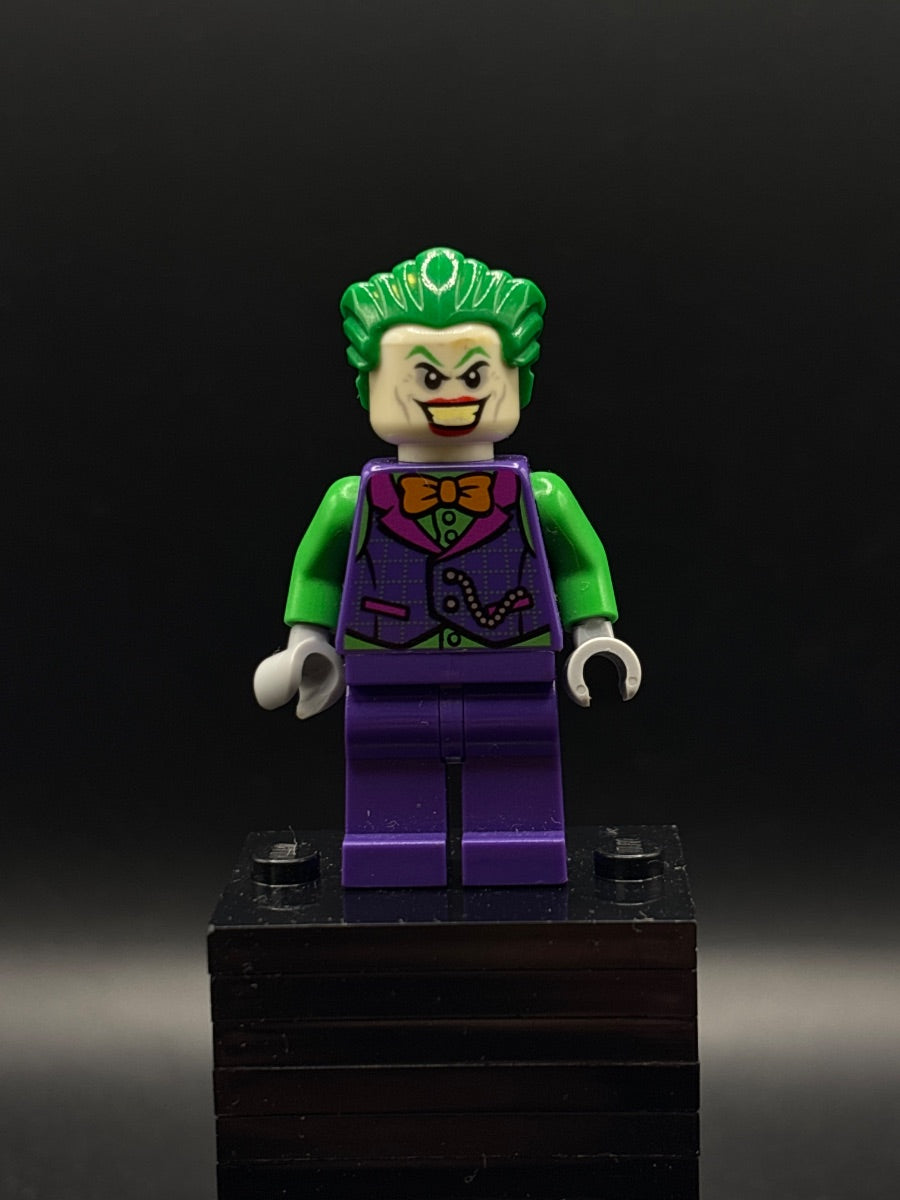 LEGO Minifigura The Joker - Orange Bow Tie, Green Arms - DC — frente