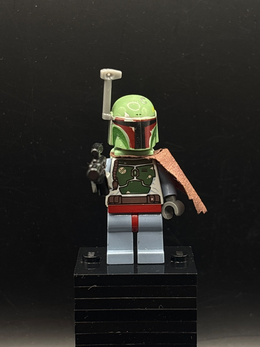 LEGO Minifigura Boba Fett - Reddish Brown Pauldron, Helmet, Jet Pack - Star Wars — frente