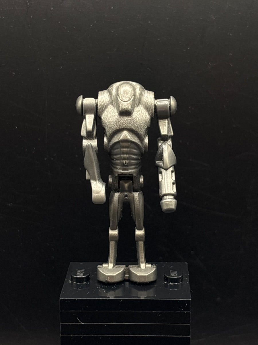 LEGO Minifigura Super Battle Droid - Pearl Dark Gray, Blaster Arm - Star Wars — frente