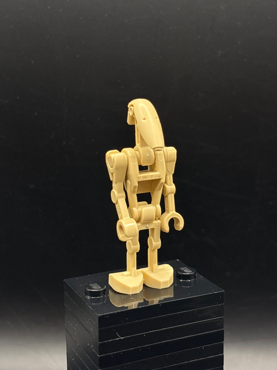 LEGO Minifigura Battle Droid - Tan, Angled Arm and Straight Arm - Star Wars — frente