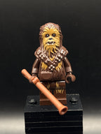 LEGO Minifigura Chewbacca - Dark Brown, Medium Nougat Fur, Crossed Bandoliers - Star Wars — frente