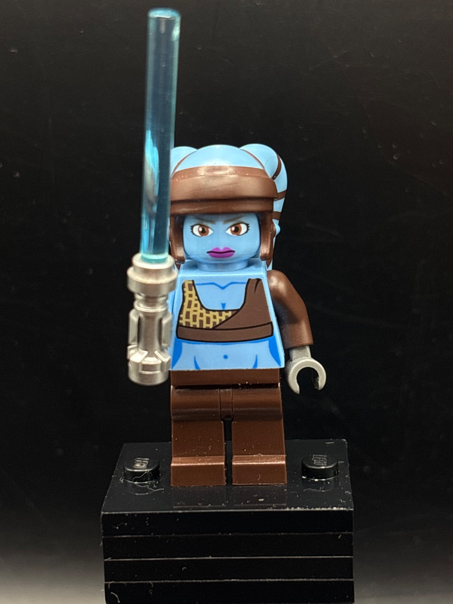 LEGO Minifigura Aayla Secura - Large Eyes - Star Wars — frente