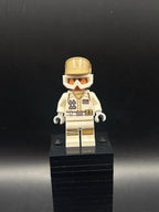 LEGO Minifigura Hoth Rebel Trooper White Uniform, Dark Tan Helmet, Female - Star Wars — frente