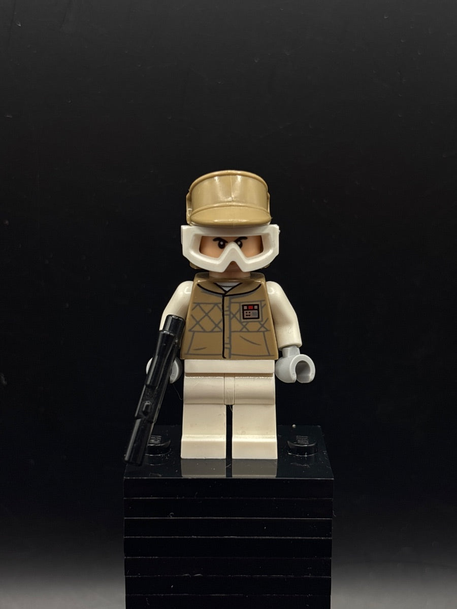 LEGO Minifigura Hoth Rebel Trooper Dark Tan Uniform and Helmet, White Legs - Star Wars — frente