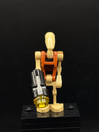 LEGO Minifigura Security Battle Droid - Dark Red Torso, Angled Arm and Straight Arm - Star Wars — frente