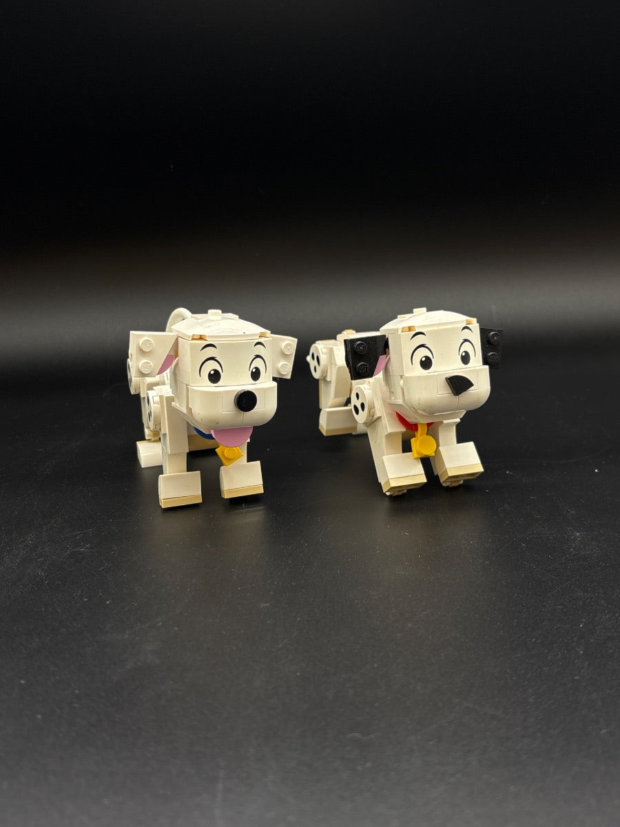 LEGO Set Lucky & Penny 101 Dalmatians Puppies - Disney — frente