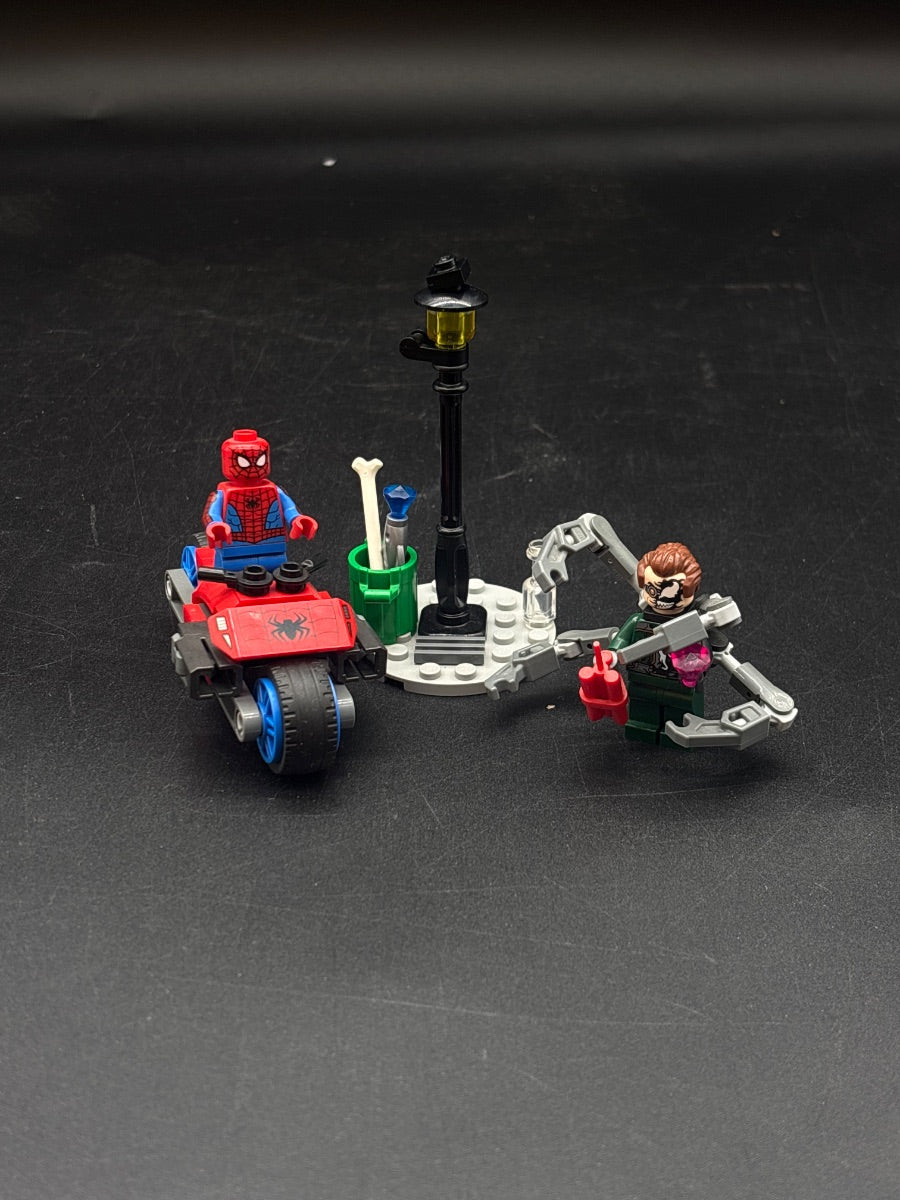 LEGO Set Motorcycle Chase: Spider-Man vs. Doc Ock (76275-1) — frente