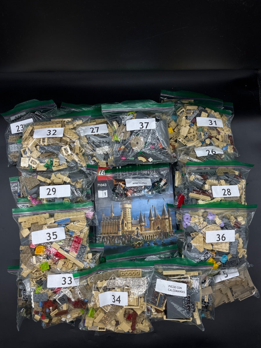 LEGO Set Hogwarts Castle - Harry Potter (71043-1) — frente