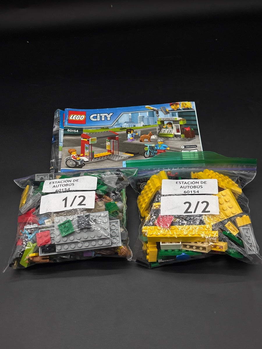 LEGO Set Bus Station - Town (60154-1) — frente