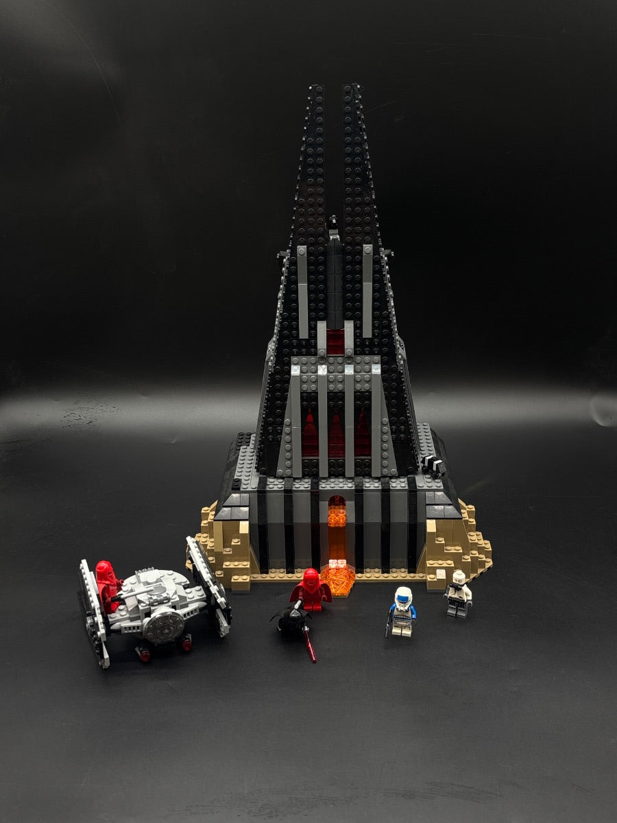 LEGO Set Darth Vader's Castle - Star Wars (75251-1) — frente