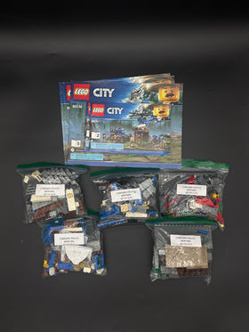 LEGO Set Mountain Police Headquarters - Town (60174-1)