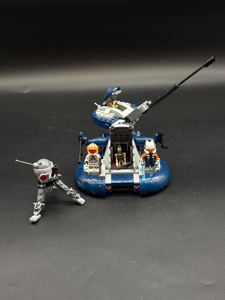 LEGO Set Armored Assault Tank (AAT) - Star Wars (75283-1) — frente