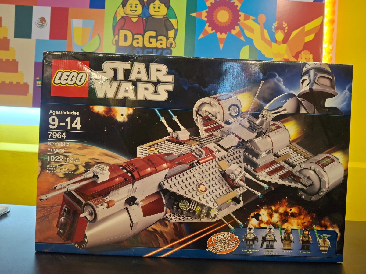 LEGO Set Republic Frigate - Star Wars (7964) — frente