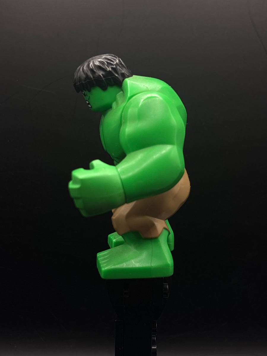 LEGO Minifigura Hulk Giant Dark Tan Pants - Marvel — costado