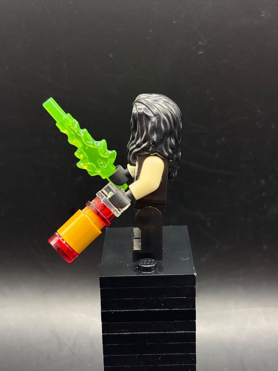LEGO Minifigura Lobo - Marvel — costado