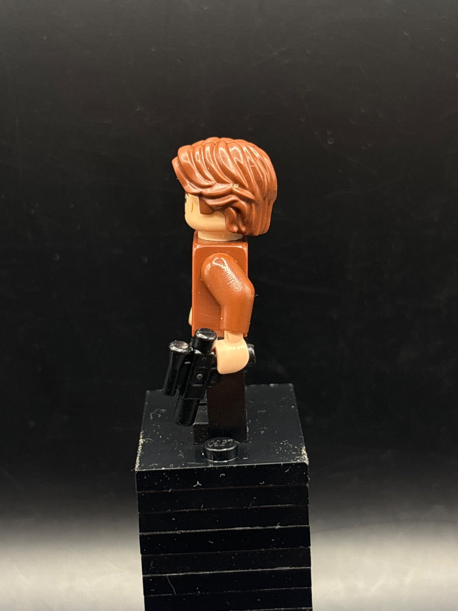 LEGO Minifigura Han Solo, Black Legs with Holster Pattern, Brown Jacket with Black Shoulders - Star Wars — costado