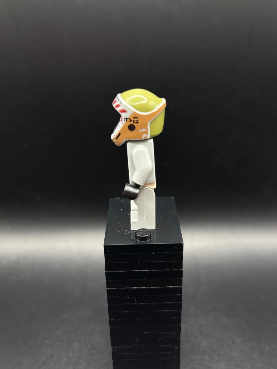 LEGO Minifigura Gray Squadron Pilot (Horton Salm) - Star Wars — costado