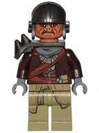 Klatooinian Raider - Aviator Helmet, Shoulder Pad with Spikes — imagen BrickLink